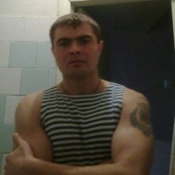 Парень, ищу девушку, обожаю делать куни, умею, без обмана Парень, ищу девушку, обожаю делать куни, умею, без обмана