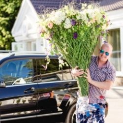 Молодой, симпатичный, голубоглазый парень из Москвы пригласит девушку на интим свидание Молодой, симпатичный, голубоглазый парень из Москвы пригласит девушку на интим свидание